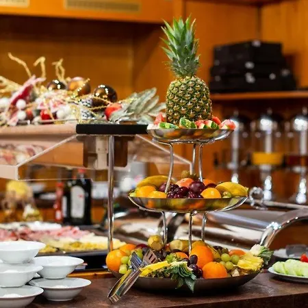 Ξενοδοχείο Monti