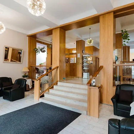 Monti Hotel 4*