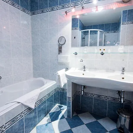 Monti Frantiskovy Lazne