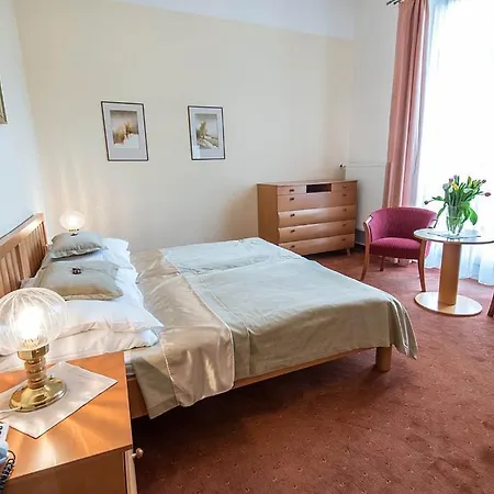 Monti Ξενοδοχείο